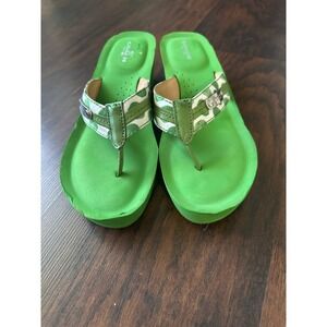 Coach‎ Green Wedge Thong Sandals Polka Dot Accents Comfortable Summer Size 9.5